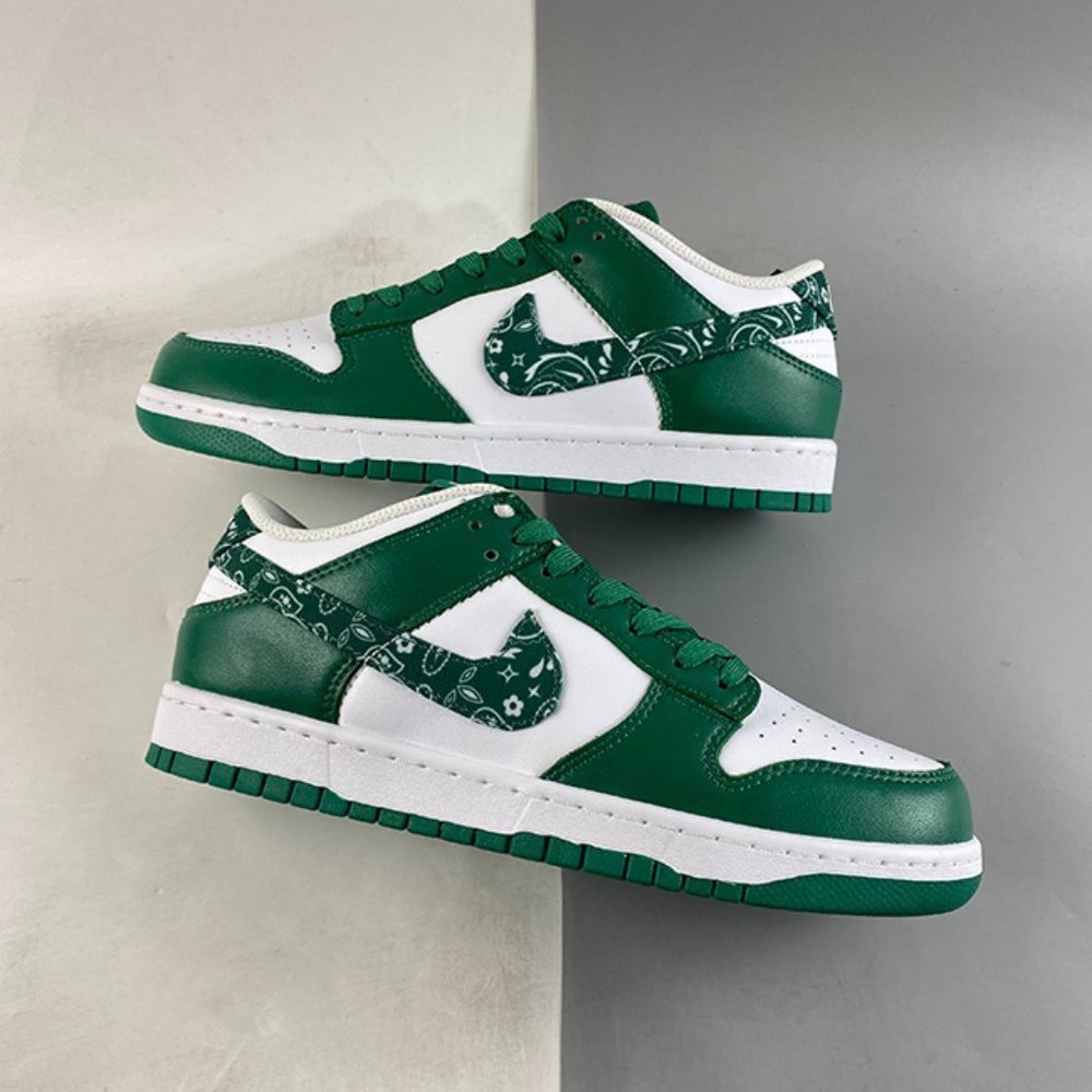 Nike Dunk Low Essential Paisley Pack Green Sneakers